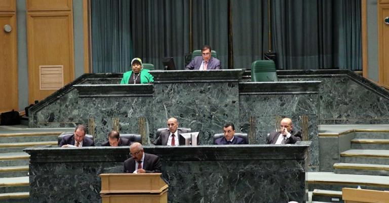 النواب يقر قانون البلديات