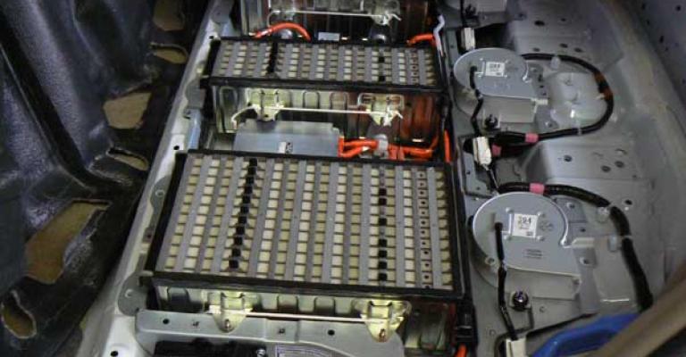 إعفاء ضريبة بطاريات "الهايبرد" سيضاعف الإقبال عليها