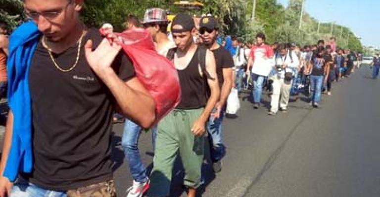 ألمانيا والنمسا تستقبلان آلاف اللاجئين