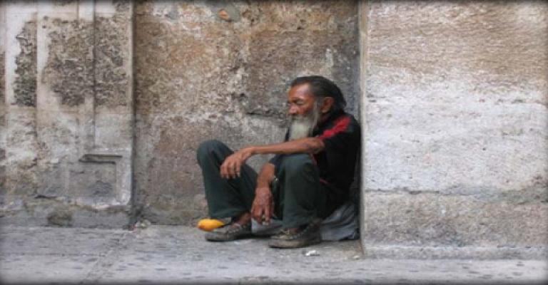 "مشردو" الزرقاء.. الملف التائه بين "التنمية" و"الصحة" "مشردو" الزرقاء.. الملف التائه بين "التنمية" و"الصحة"