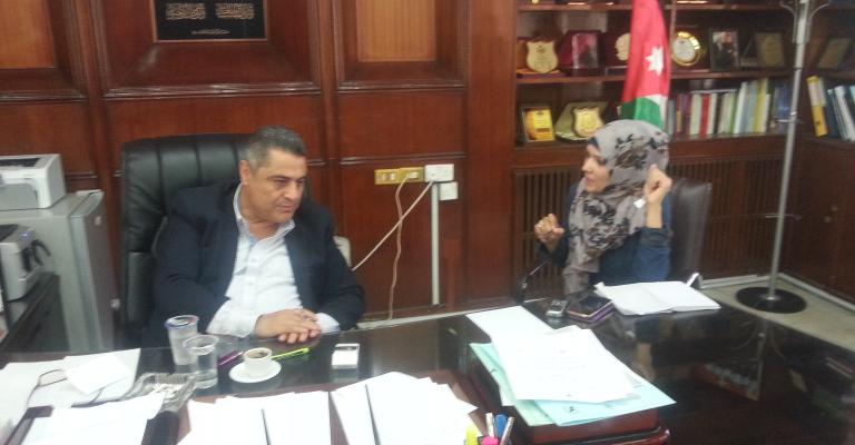 المومني يعد بدراسة اعادة تأهيل حديقة جبل الامير حسن