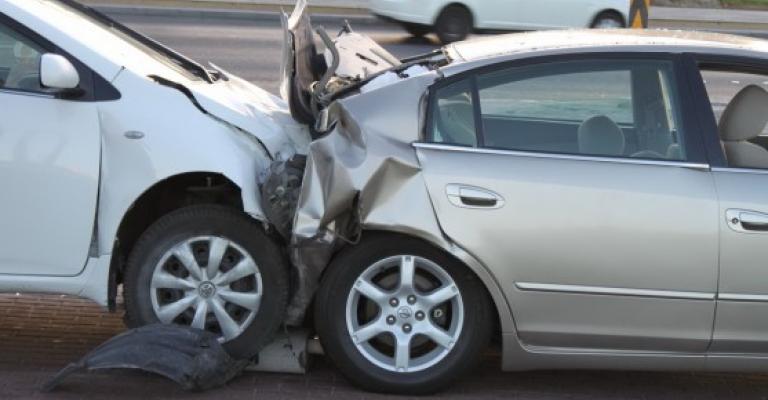 حوادث مرورية تصيب 15 شخصاً