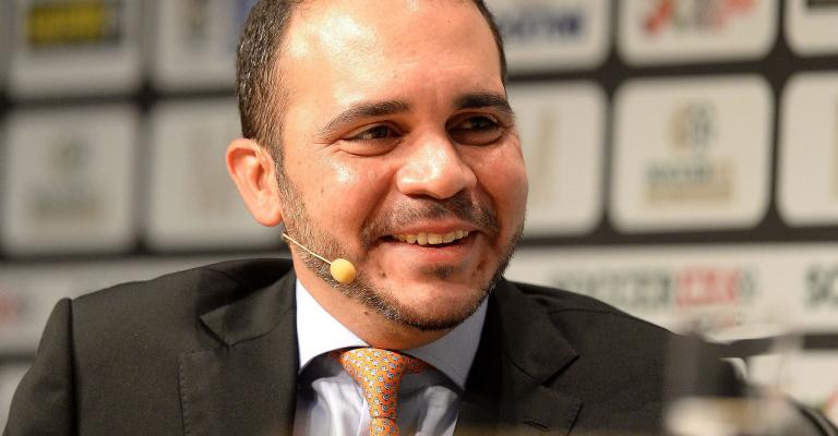 الأمير علي يعلن مساء اليوم ترشحه لرئاسة الفيفا الأمير علي يعلن مساء اليوم ترشحه لرئاسة الفيفا