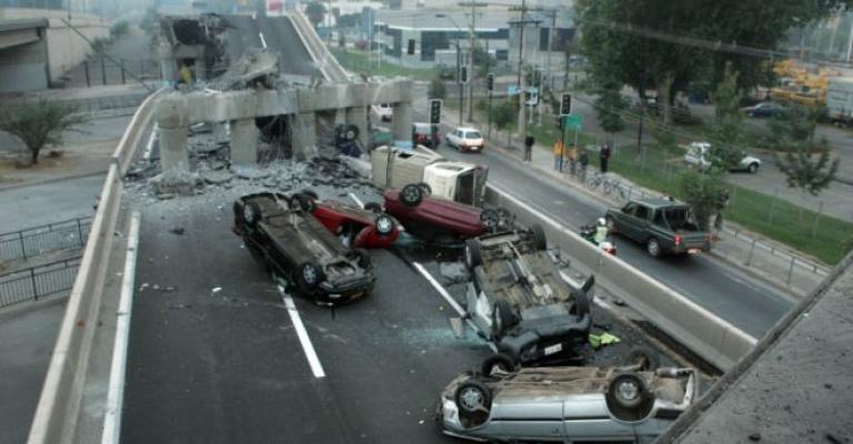 إجلاء مليون تشيلي خوفاً من أمواج تسونامي