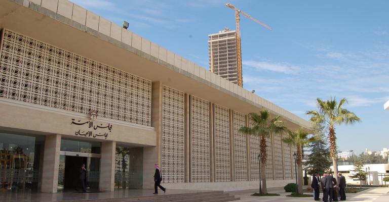 مشتركة الأمة: كوتا للمرأة وشبهة دستورية في اللامركزية