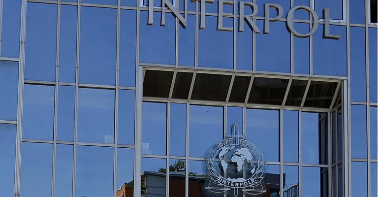 الانتربول يقبض على متهمَين بسرقة في عمّان الانتربول يقبض على متهمَين بسرقة في عمّان