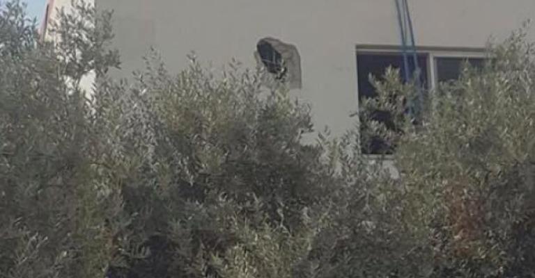 إصابة أم وطفلتها في الرمثا بقذيفة سورية إصابة أم وطفلتها في الرمثا بقذيفة سورية