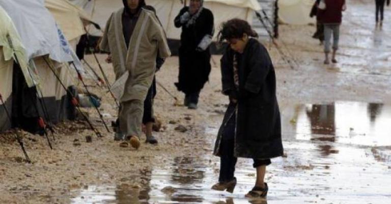 الأردن ينفق 870 مليون دولار سنوياً على اللاجئين السوريين الأردن ينفق 870 مليون دولار سنوياً على اللاجئين السوريين