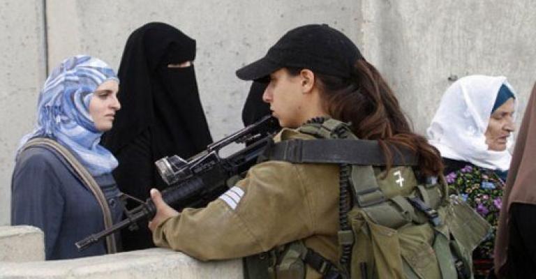 استشهاد فلسطينية برصاص مجندة إسرائيليّة