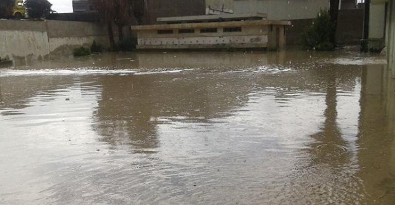 "غرق" مدرسة القاضي اياس في سحاب