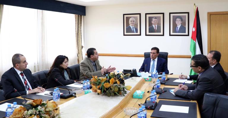 الطراونة يرفض توقيف الصحفيين ويدعو للجان تأديبية