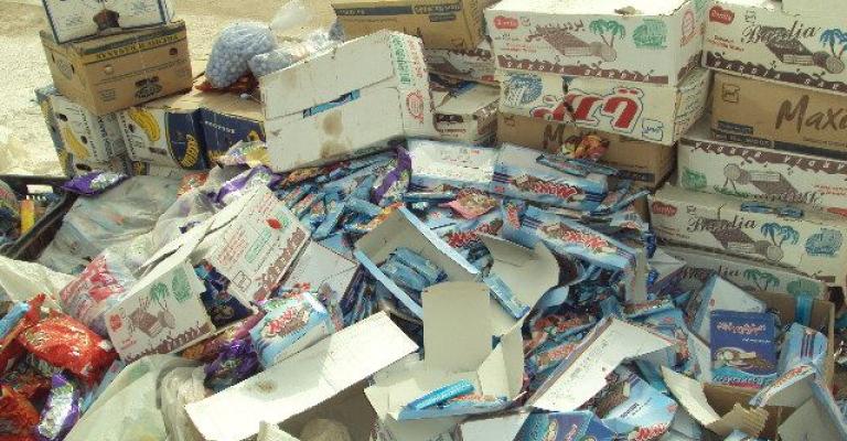 إتلاف 3 أطنان عصائر ومواد غذائية