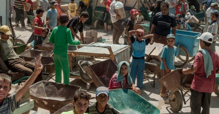 طلبة سوريون.. على أمل العودة للدراسة والوطن