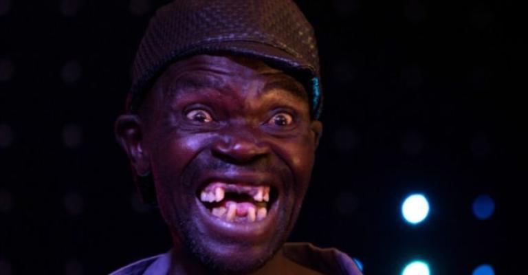 عاطل عن العمل يتوج بمسابقة أقبح رجل في زيمبابوي عاطل عن العمل يتوج بمسابقة أقبح رجل في زيمبابوي