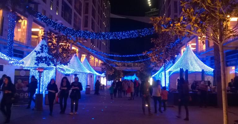 أجواء الأعياد في بوليفارد العبدلي أجواء الأعياد في بوليفارد العبدلي