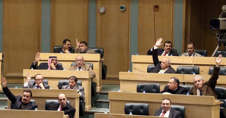 زواج الضباط بجنسية أجنبية مرهون بموافقة رئيس هيئة الأركان زواج الضباط بجنسية أجنبية مرهون بموافقة رئيس هيئة الأركان