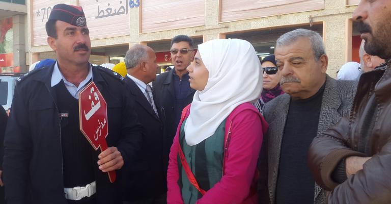 مبادرة لنشر ثقافة استخدام جسور المشاة بمدرسة سكينة