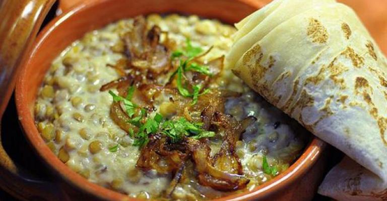 أطباق تراثية تبعث الدفء في شتاء الزرقاويين