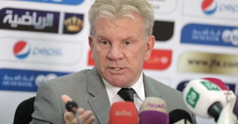 "اتحاد الكرة" يوقف "بول بوت"