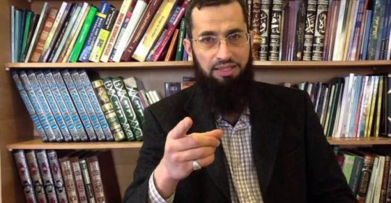 "القنيبي" يعلّق إضرابه عن الطعام