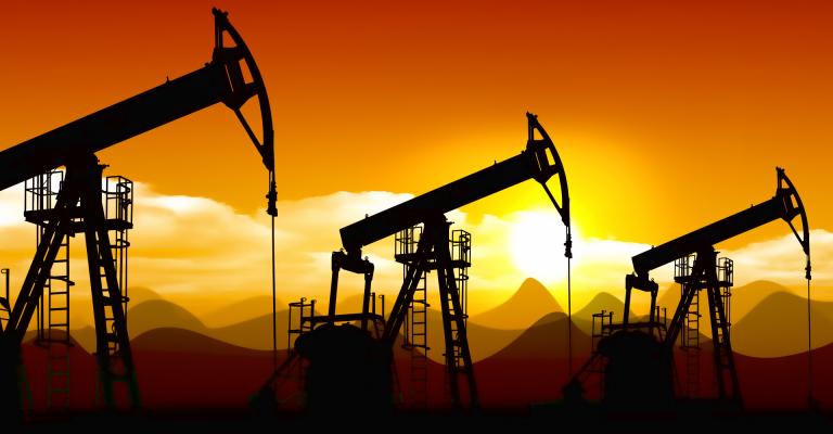 النفط تحت 33 دولار لأول مرة منذ 2004