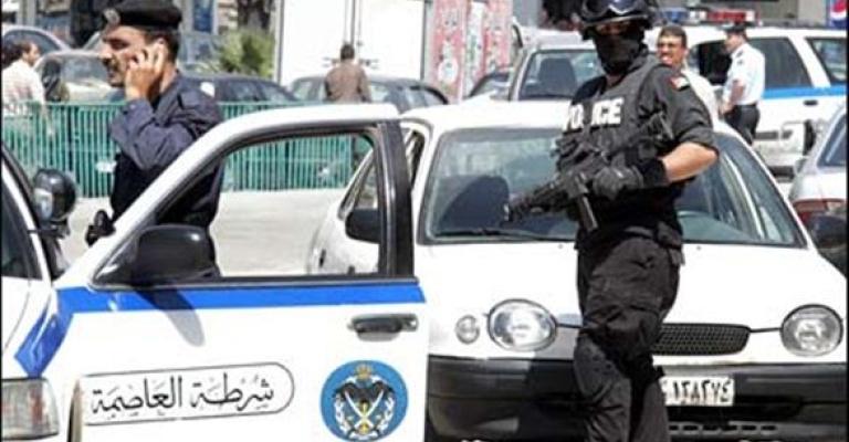 إنتربول عمّان يلقي القبض على شخصين إنتربول عمّان يلقي القبض على شخصين