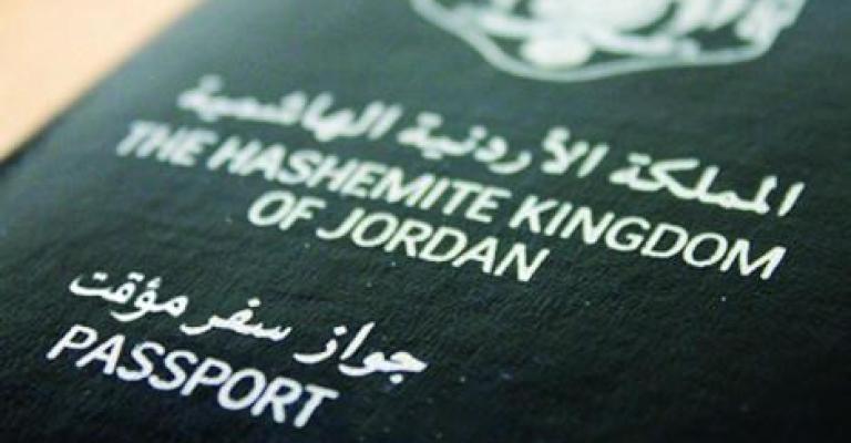 حملة الجوازات المؤقتة.. بين المواطنة والعمالة الوافدة حملة الجوازات المؤقتة.. بين المواطنة والعمالة الوافدة