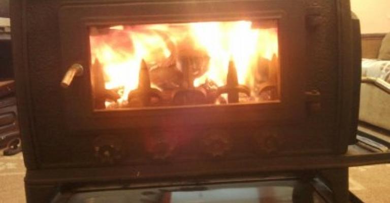 13 إصابة بحريقين في المفرق والزرقاء