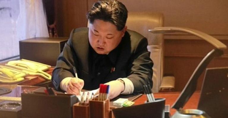 كوريا الشمالية تطلق صاروخا باليستيا بعيد المدى كوريا الشمالية تطلق صاروخا باليستيا بعيد المدى