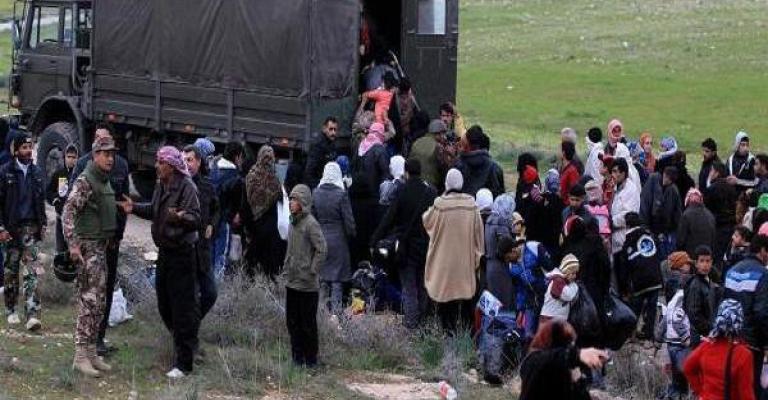 دخول 60 لاجئاً سوريّاً للأردن