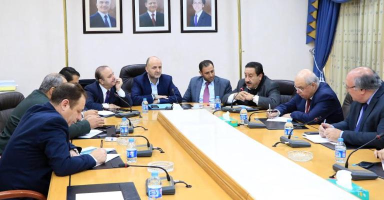 "مالية النواب" تدعو لتعديل نظام الضريبة "مالية النواب" تدعو لتعديل نظام الضريبة