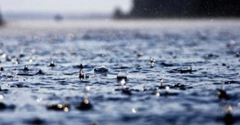 أجواء باردة نسبياً وأمطار متفرقة أجواء باردة نسبياً وأمطار متفرقة