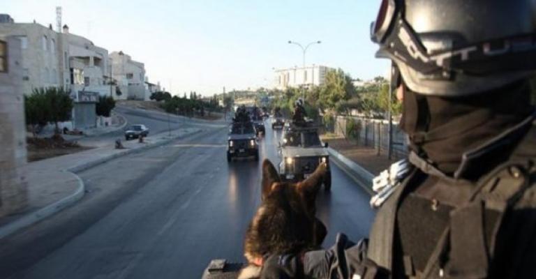 محافظ إربد لـ عمّان نت: الأمن يطّهر مكان الاشتباك محافظ إربد لـ عمّان نت: الأمن يطّهر مكان الاشتباك