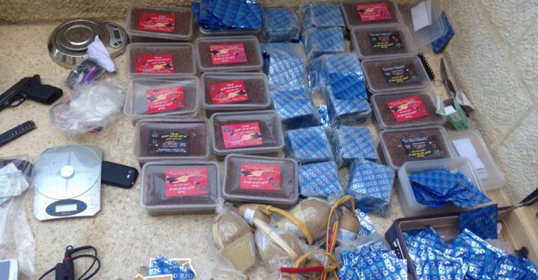 القبض على 17 متهماً بالترويج للمخدرات القبض على 17 متهماً بالترويج للمخدرات