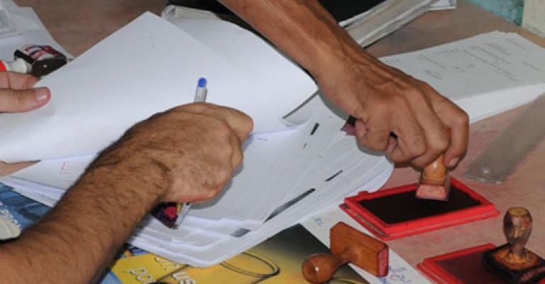 القبض على مزور شهادات جامعية بالرصيفة القبض على مزور شهادات جامعية بالرصيفة