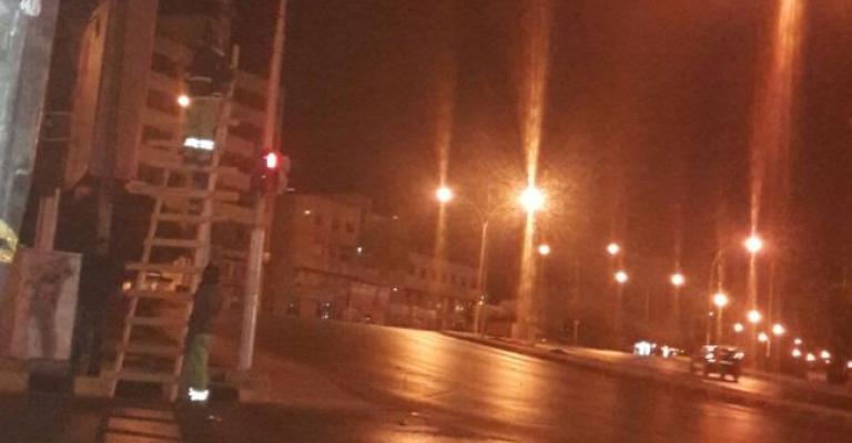 حملة لإزالة الحواجز والإعلانات عن أرصفة عمّان