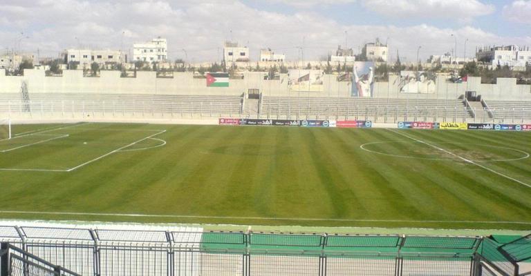 أمانة عمان تباشر بزراعة ارضية ملعب القويسمة بالعشب الطبيعي