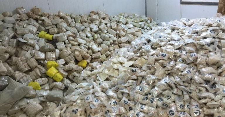 الجيش يحبط تهريب أطنان مخدرات الجيش يحبط تهريب أطنان مخدرات