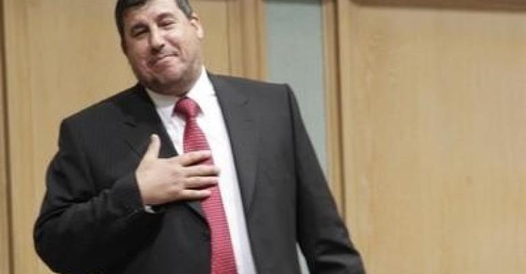 السعود مهاجماً النوّاب: "يا هزازين الذنب"