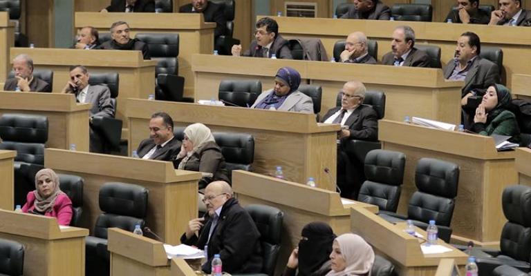 اتهامات نيابيّة للحكومة بقضايا فساد