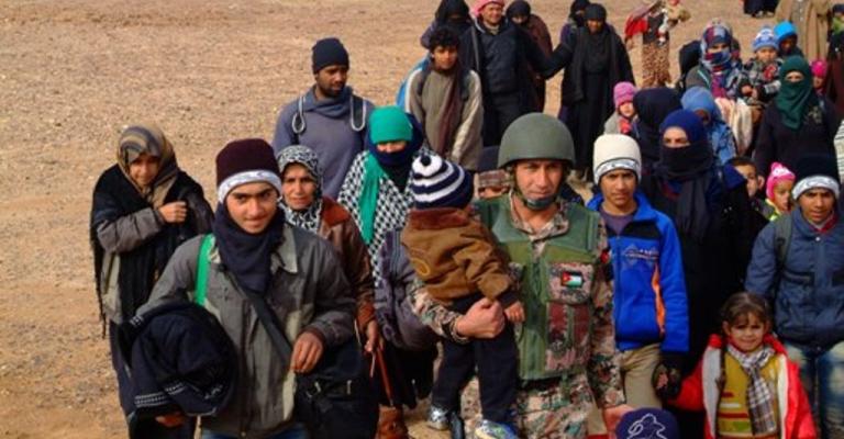 دخول 100 لاجئي سوريّ للأردن