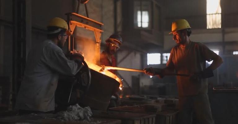 انتهاء دراسة الحد الأدني للأجور... واللجة الثلاثية تجتمع قريباً انتهاء دراسة الحد الأدني للأجور... واللجة الثلاثية تجتمع قريباً