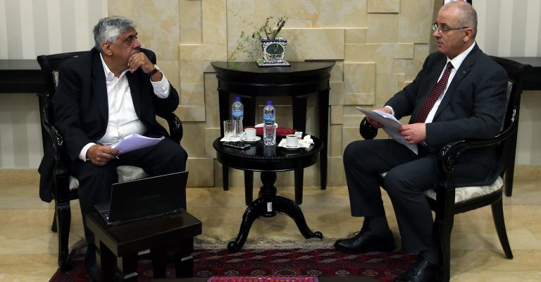 رئيس الوزراء الفلسطيني يتابع مشكلة الغزيين الممنوعين دخول الأردن