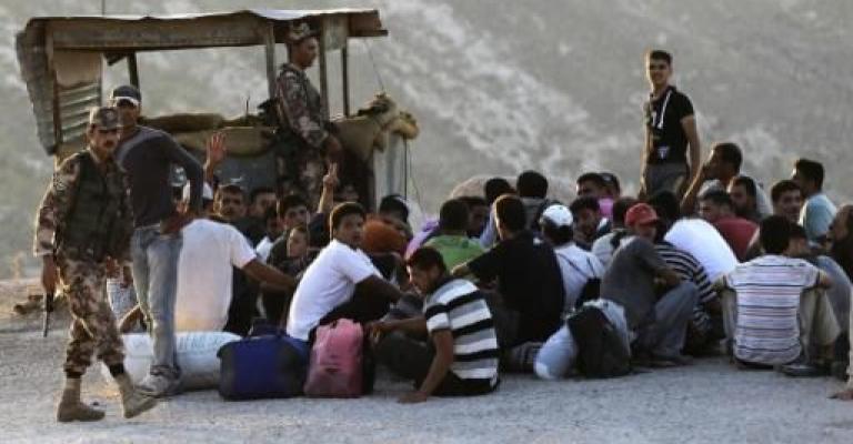 دخول 911 لاجئاً سورياً للأردن