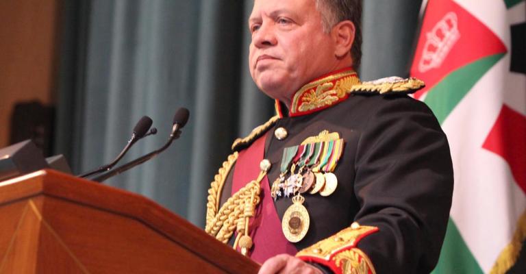 مواطنون: التعديلات توريط للملك وتأزيم للبلد