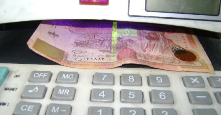 ضبط 3 أشخاص بتهم تزييف عملة في الشمال