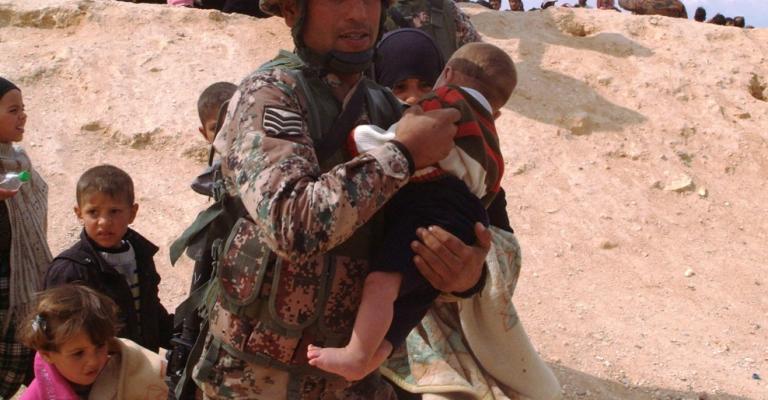 دخول 906 لاجئين سوريين للأردن