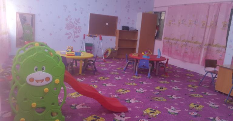 البيروقراطية تعرقل تجربة دمج طلبة الإعاقة الذهنية بمدرسة سمية بالزرقاء