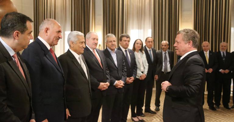 "حلّ" و"استقالة" و"تكليف"