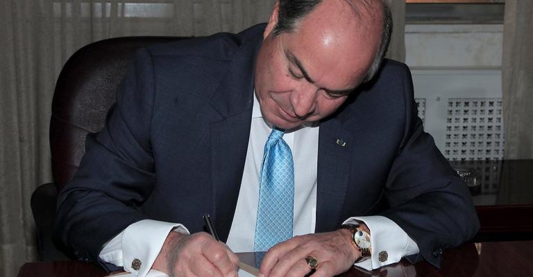 "الملقي" يشهر ذمته المالية